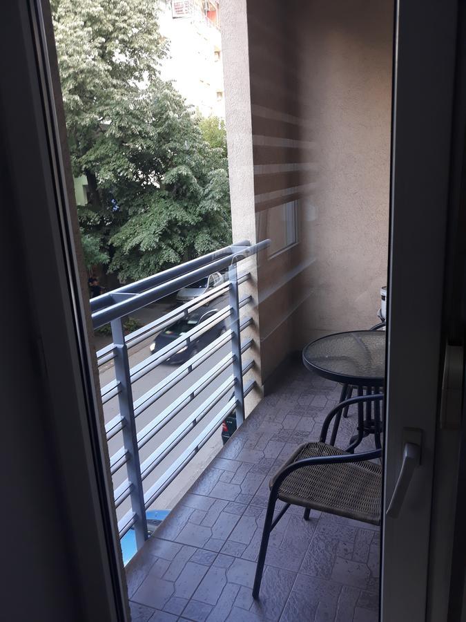 Apartment Azzuro 2 Novi Sad Buitenkant foto