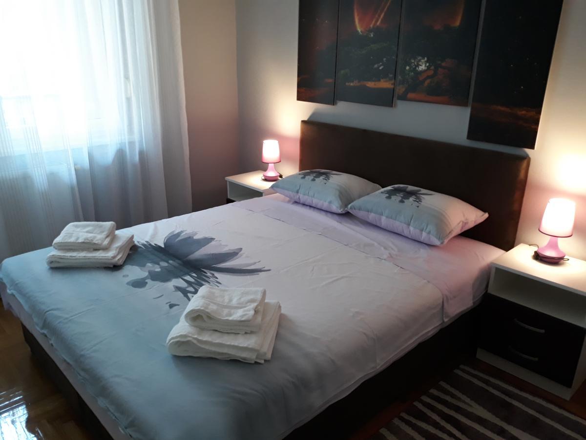 Apartment Azzuro 2 Novi Sad Buitenkant foto